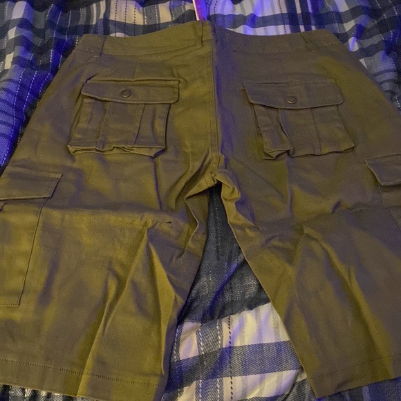 Cargo Shorts - Picture 13 of 14